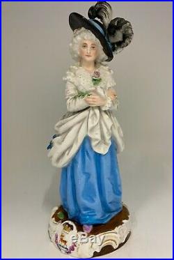 Antique Berlin Porcelain Figurine with Heraldic Crest Duchess of Devonshire