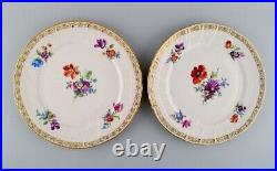 KPM, Berlin. Five antique dinner plates in curved porcelain. Late 19th C