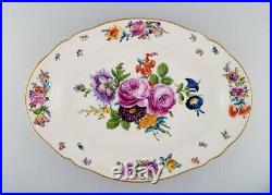 KPM, Berlin. Large antique dish in hand-painted porcelain with floral motifs