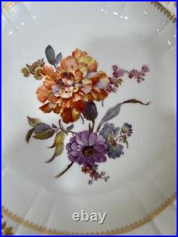 KPM Royal Berlin Porcelain, Reliefzierat, Round Serving Deep Dish, 1945-1962